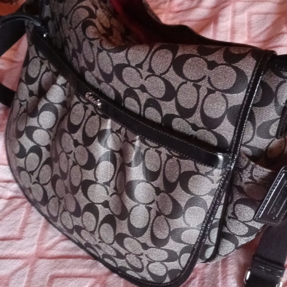 Coach messenger bag/ diaper bag - Picture 4 of 5